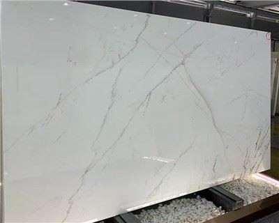Ανατολικές λευκές μαρμάρινες πλάκες